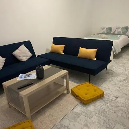 Golf Juan アパート