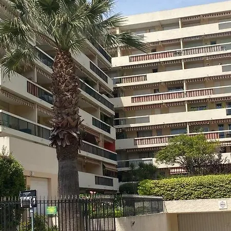 Golf Juan 아파트 *